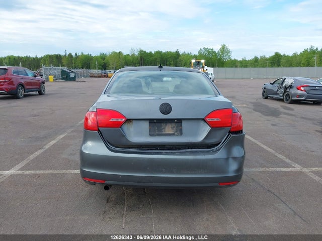 12626343 :رقم المزاد ، 3VWBX7AJXCM372352 vin ، 2012 Volkswagen Jetta Se مزاد بيع
