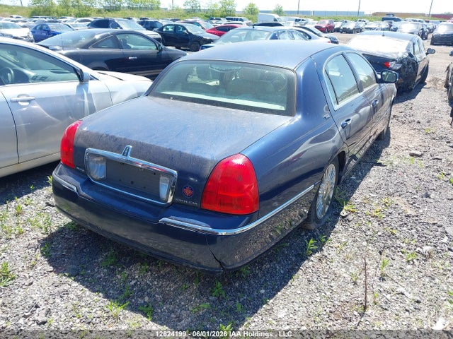 Продажа на аукционе авто 2009 Lincoln Town Car Signature Limited, vin: 2LNHM82VX9X601389, номер лота: 12624199