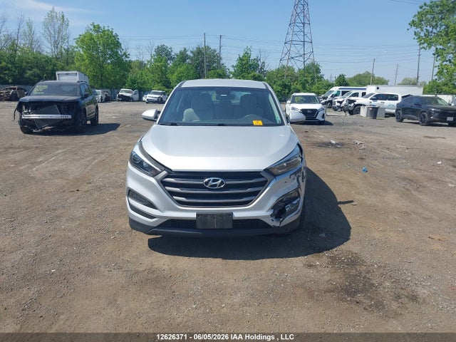 Продаж на аукціоні авто 2016 Hyundai Tucson Se, vin: KM8J23A40GU042748, номер лоту: 12626371