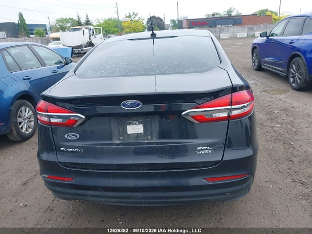 12626382 :رقم المزاد ، 3FA6P0PU0LR182744 vin ، 2020 Ford Fusion Energi مزاد بيع