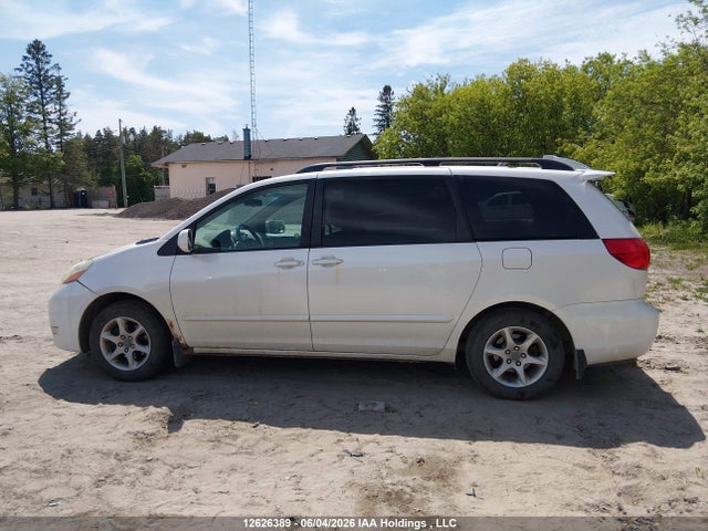12626389 :رقم المزاد ، 5TDKK4CC2AS291535 vin ، 2010 Toyota Sienna Ce/le مزاد بيع