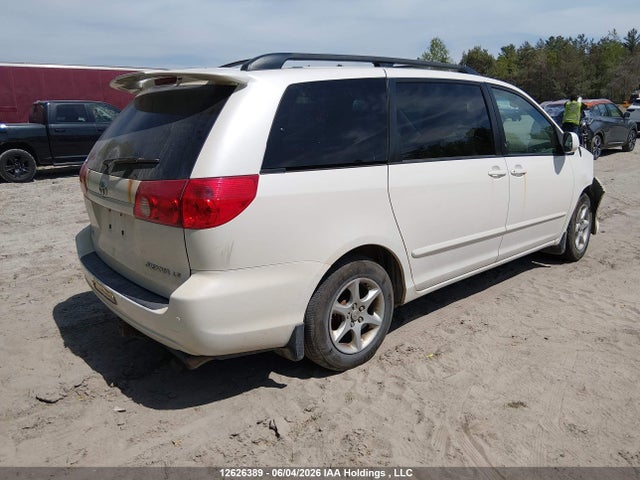 12626389 :رقم المزاد ، 5TDKK4CC2AS291535 vin ، 2010 Toyota Sienna Ce/le مزاد بيع