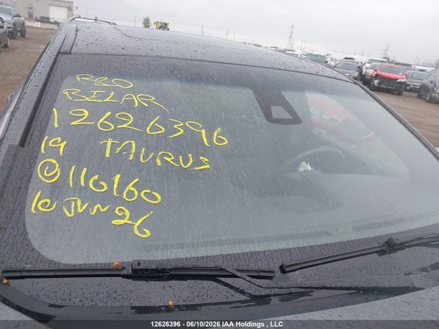 Ford Taurus Limited 2019 1FAHP2J82KG110160 Image 18