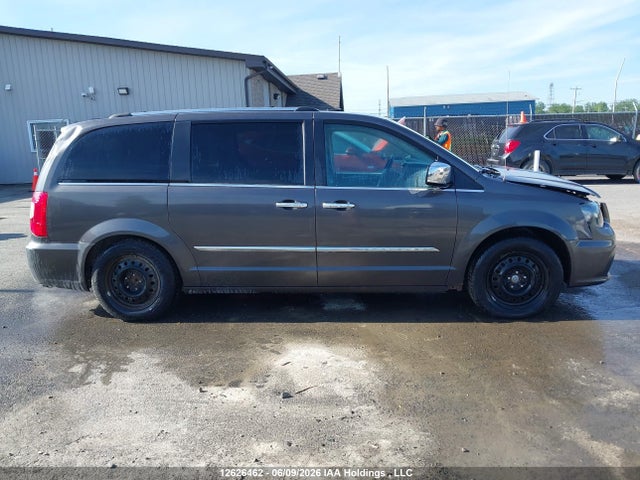 2C4RC1GG7GR200929 Chrysler Town &amp; Country