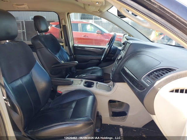 2C4RC1GG7GR200929 Chrysler Town &amp; Country