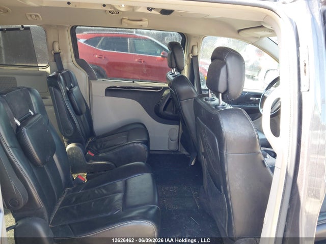 2C4RC1GG7GR200929 Chrysler Town &amp; Country
