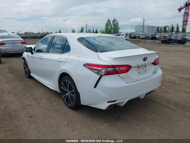 2019 Toyota Camry Hybrid მანქანა იყიდება აუქციონზე, vin: 4T1B21HK9KU520798, აუქციონის ნომერი: 12626464