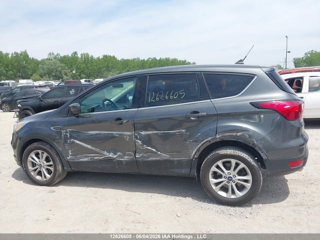 1FMCU9GD9KUB36309 Ford ESCAPE SE