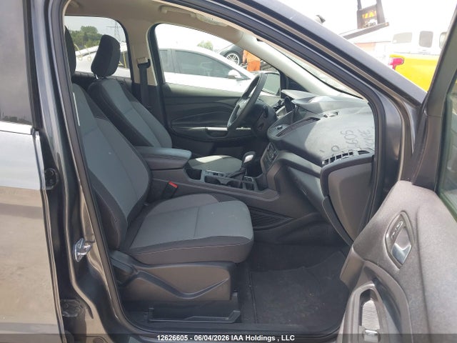 1FMCU9GD9KUB36309 Ford ESCAPE SE