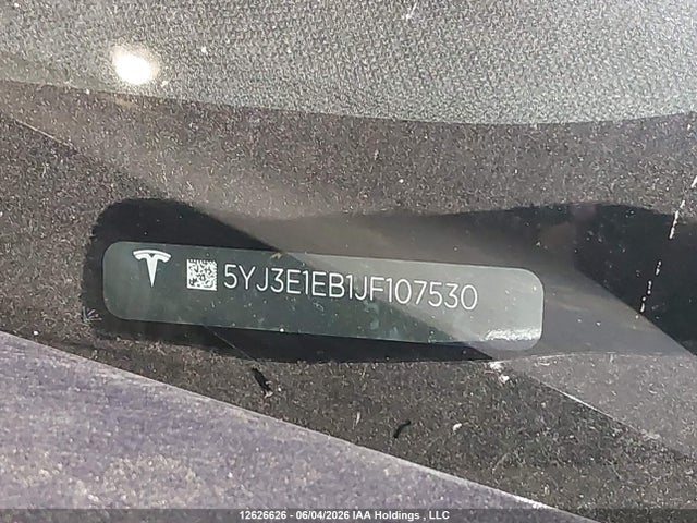 5YJ3E1EB1JF107530 Tesla Model 3 Long Range/performance