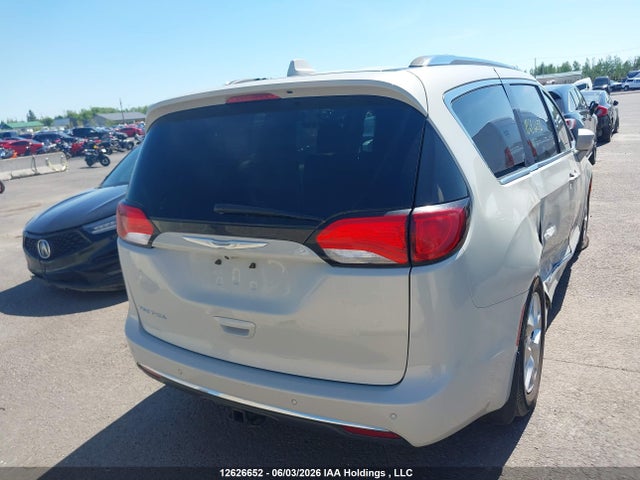 Chrysler Pacifica 2017 2C4RC1EGXHR645038 Image 16