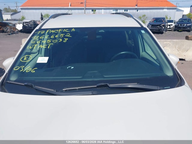 Chrysler Pacifica 2017 2C4RC1EGXHR645038 Image 17