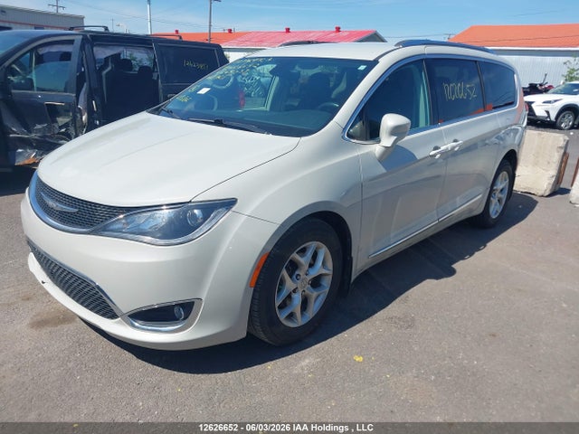Chrysler Pacifica 2017 2C4RC1EGXHR645038 Image 2