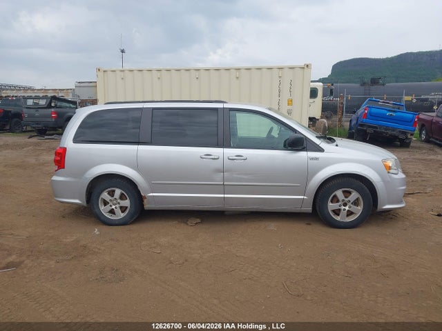 12626700 :رقم المزاد ، 2D4RN4DG8BR752063 vin ، 2011 Dodge Grand Caravan Express مزاد بيع