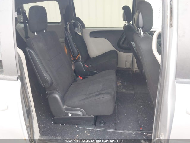 12626700 :رقم المزاد ، 2D4RN4DG8BR752063 vin ، 2011 Dodge Grand Caravan Express مزاد بيع