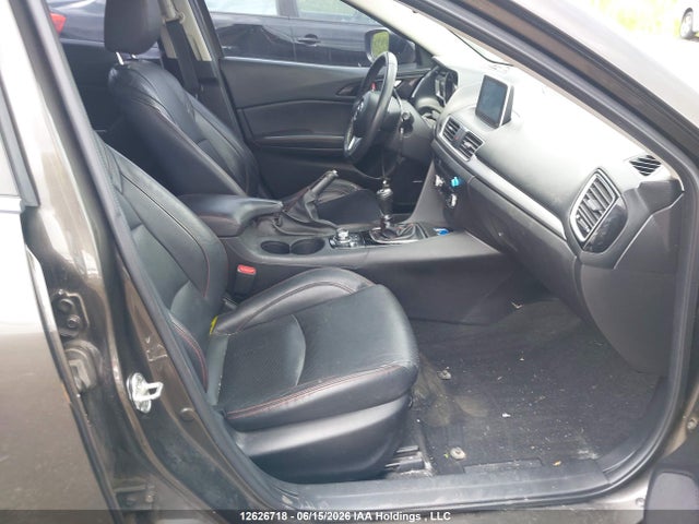 JM1BM1M31F1228230 Mazda MAZDA3