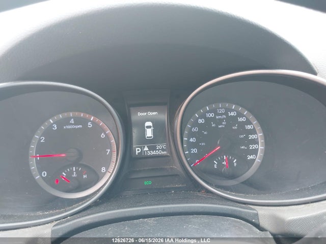 12626726 :رقم المزاد ، 5XYZT3LB0FG241542 vin ، 2015 Hyundai Santa Fe Sport 2.4 Base مزاد بيع