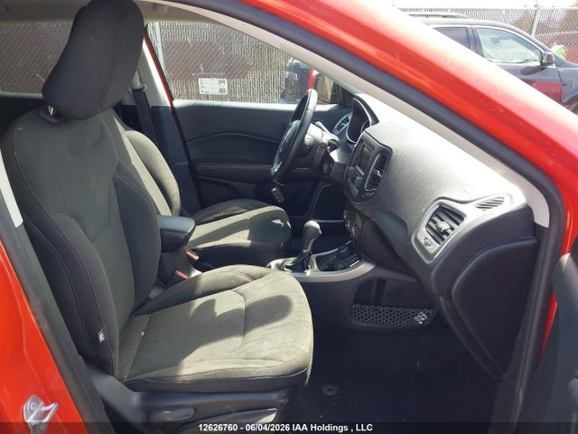 12626760 :رقم المزاد ، 3C4NJDAB8JT422838 vin ، 2018 Jeep Compass Sport مزاد بيع