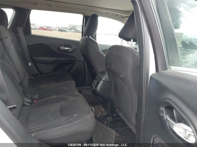 Jeep Cherokee North 2016 1C4PJMCS4GW147168 Image 8