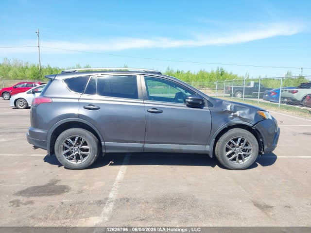 Продаж на аукціоні авто 2017 Toyota Rav4 Le, vin: 2T3BFREVXHW688791, номер лоту: 12626796
