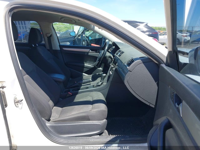 2013 Volkswagen Passat S მანქანა იყიდება აუქციონზე, vin: 1VWAH7A30DC066967, აუქციონის ნომერი: 12626819