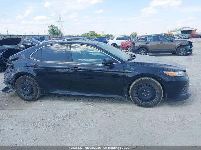 12626827 :رقم المزاد ، 4T1B21HK8LU522950 vin ، 2020 Toyota Camry Xle/se مزاد بيع