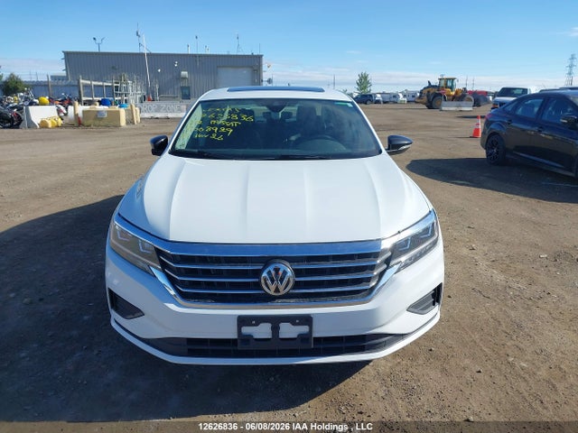 1VWBA7A37NC008929 Volkswagen Passat 2.0t Limited Edition