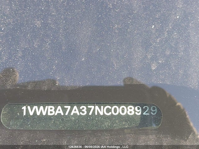 1VWBA7A37NC008929 Volkswagen Passat 2.0t Limited Edition