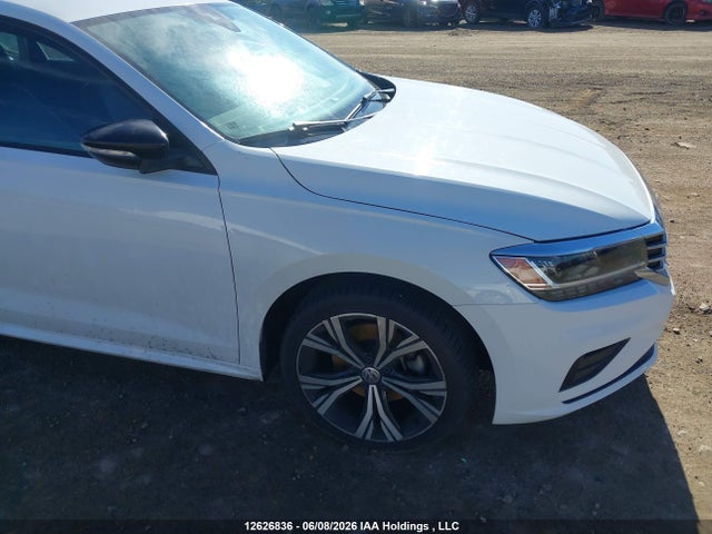 1VWBA7A37NC008929 Volkswagen Passat 2.0t Limited Edition