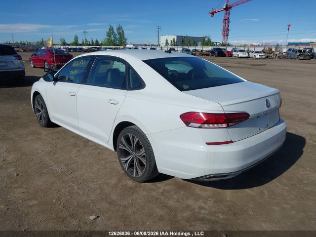 1VWBA7A37NC008929 Volkswagen Passat 2.0t Limited Edition