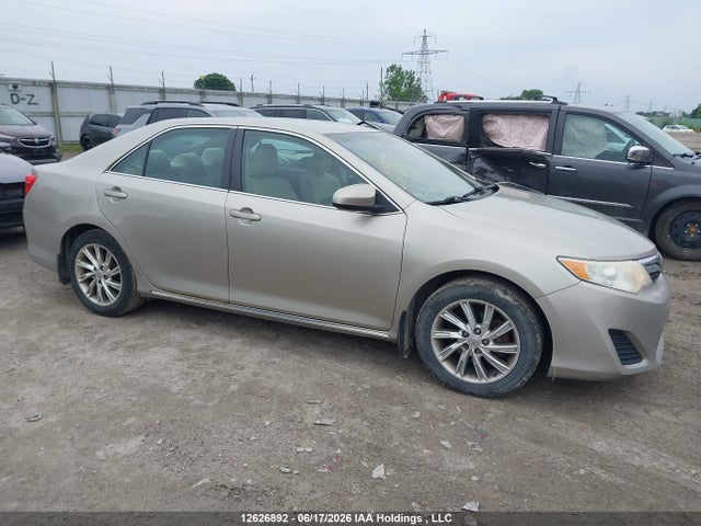 4T1BF1FK1EU367202 Toyota CAMRY SE