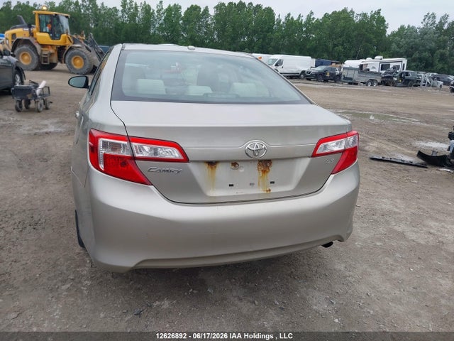 4T1BF1FK1EU367202 Toyota CAMRY SE