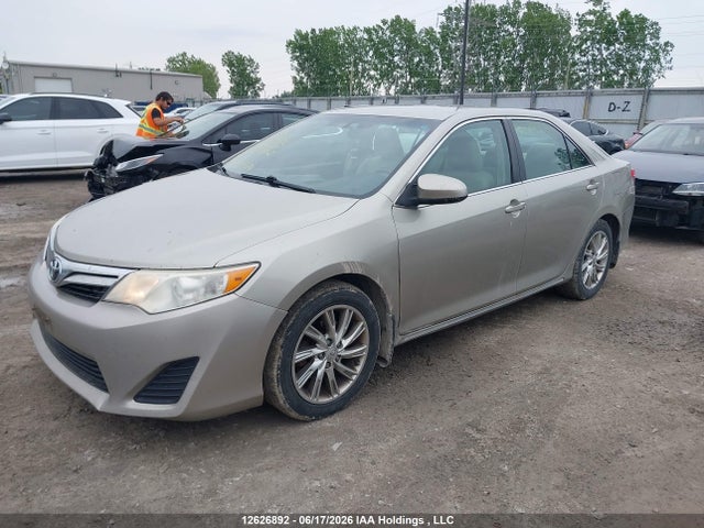 4T1BF1FK1EU367202 Toyota CAMRY SE