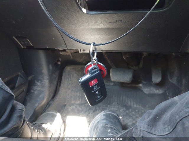 JTMDJREV5JD222311 Toyota RAV4