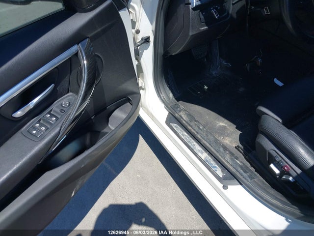 2018 Bmw 330 Xi მანქანა იყიდება აუქციონზე, vin: WBA8D9C59JEM33627, აუქციონის ნომერი: 12626945