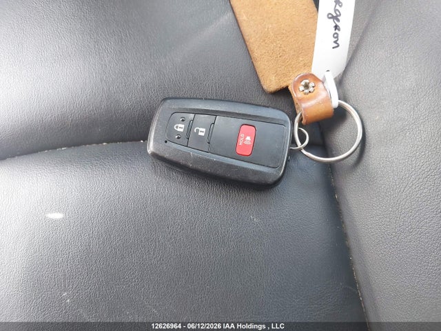 12626964 :رقم المزاد ، JTDL9RFU7L3020654 vin ، 2020 Toyota Prius Technology Awd-e مزاد بيع