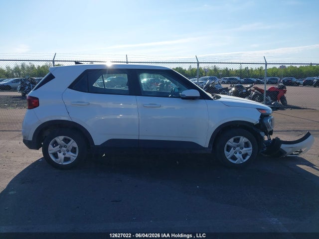 Продаж на аукціоні авто 2022 Hyundai Venue Essential Auto Ivt, vin: KMHRB8A35NU193976, номер лоту: 12627022