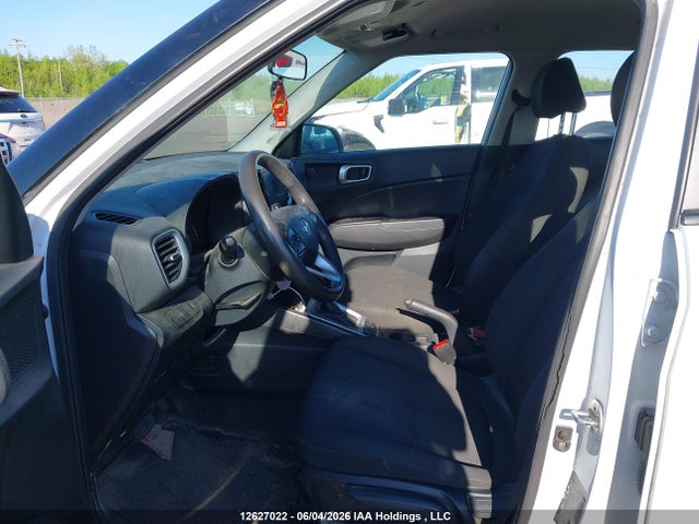 Продаж на аукціоні авто 2022 Hyundai Venue Essential Auto Ivt, vin: KMHRB8A35NU193976, номер лоту: 12627022