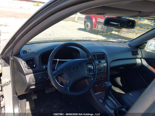 12627061 :رقم المزاد ، JT8BF28G010320309 vin ، 2001 Lexus Es 300 مزاد بيع