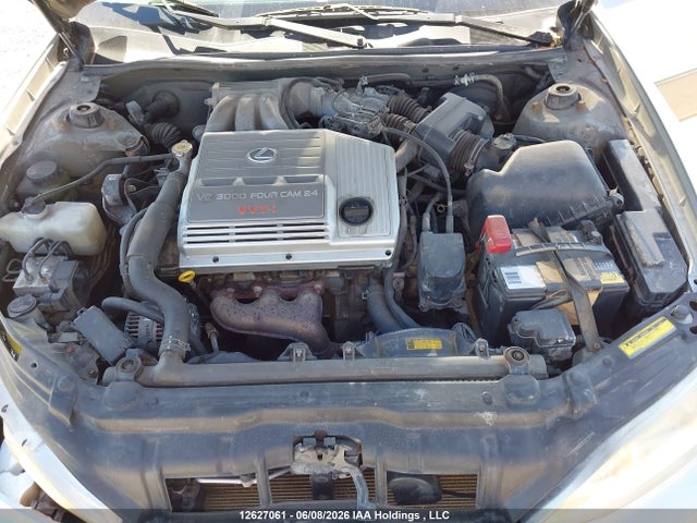 12627061 :رقم المزاد ، JT8BF28G010320309 vin ، 2001 Lexus Es 300 مزاد بيع