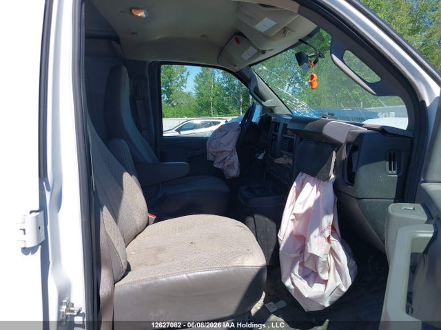 2024 Chevrolet Express G2500 მანქანა იყიდება აუქციონზე, vin: 1GCWGAFP6R1106623, აუქციონის ნომერი: 12627082