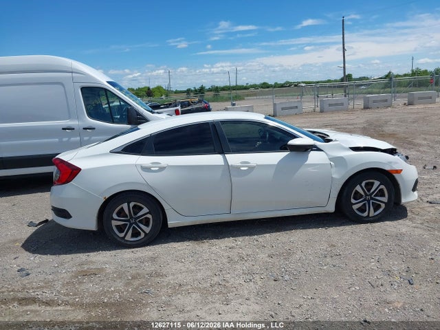12627115 :رقم المزاد ، 2HGFC2F53JH007992 vin ، 2018 Honda Civic Lx مزاد بيع