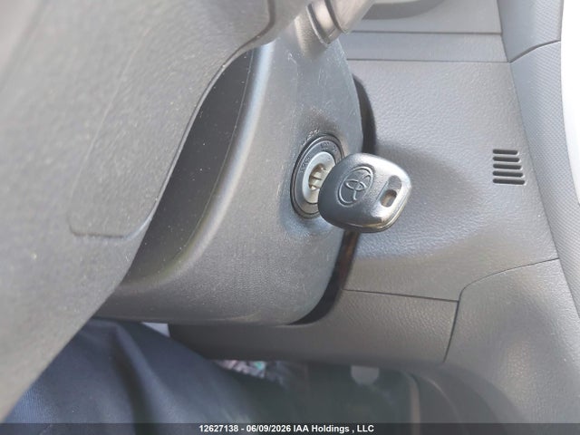 12627138 :رقم المزاد ، 2T1KU4EE0CC818749 vin ، 2012 Toyota Matrix مزاد بيع
