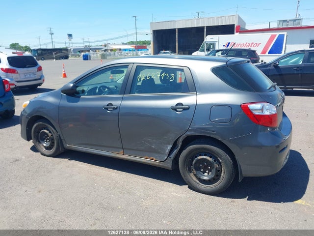 12627138 :رقم المزاد ، 2T1KU4EE0CC818749 vin ، 2012 Toyota Matrix مزاد بيع