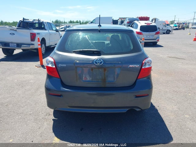 12627138 :رقم المزاد ، 2T1KU4EE0CC818749 vin ، 2012 Toyota Matrix مزاد بيع