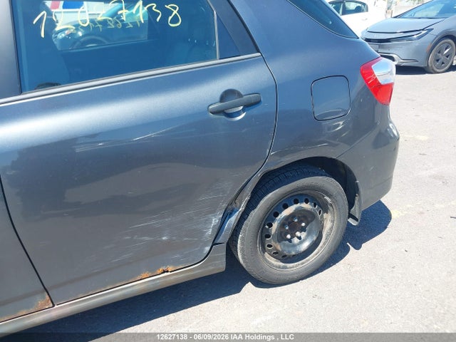 12627138 :رقم المزاد ، 2T1KU4EE0CC818749 vin ، 2012 Toyota Matrix مزاد بيع