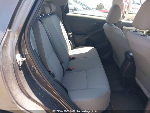 12627138 :رقم المزاد ، 2T1KU4EE0CC818749 vin ، 2012 Toyota Matrix مزاد بيع