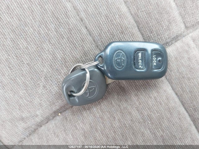 12627157 :رقم المزاد ، 4T3ZF19C83U527227 vin ، 2003 Toyota Sienna Le V6 مزاد بيع