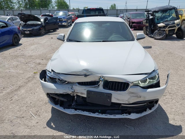 BMW 330i Xdrive 2018 WBA8D9C59JA608465 Image 11