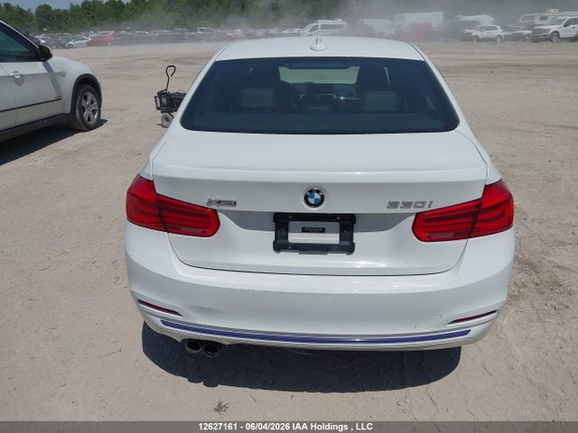 BMW 330i Xdrive 2018 WBA8D9C59JA608465 Image 15